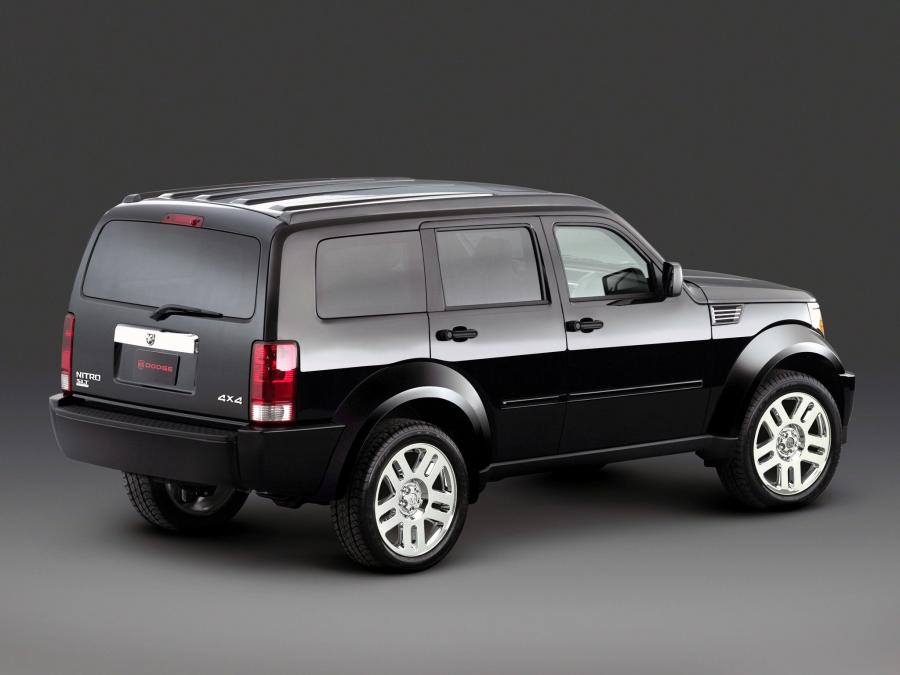  Dodge Nitro 2006 года  (фото 25 из 30)